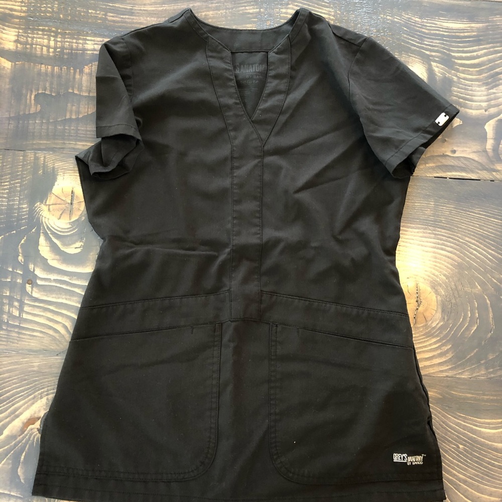 Scrub top